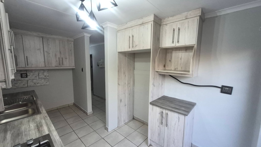 To Let 2 Bedroom Property for Rent in Noordrand Mpumalanga