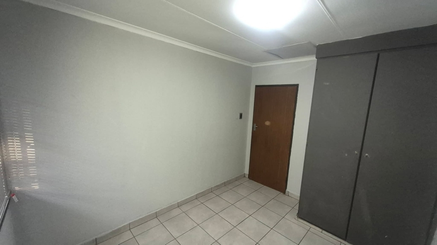 To Let 2 Bedroom Property for Rent in Noordrand Mpumalanga