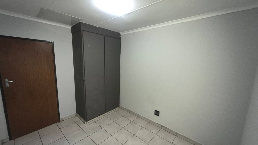 To Let 2 Bedroom Property for Rent in Noordrand Mpumalanga