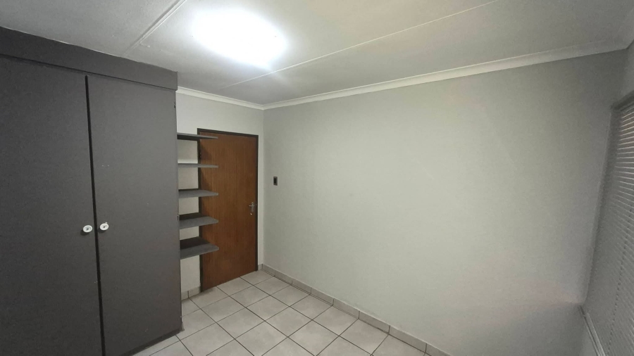 To Let 2 Bedroom Property for Rent in Noordrand Mpumalanga