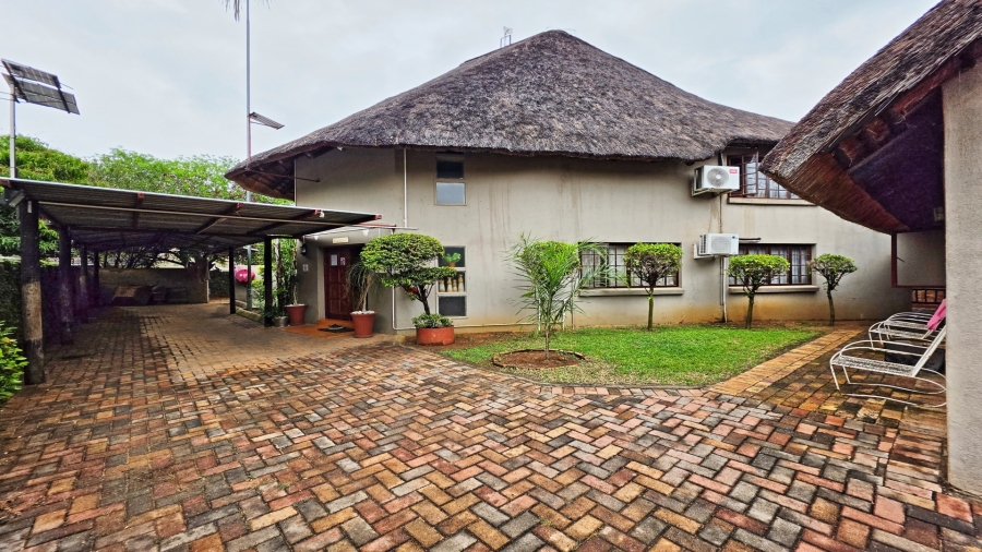 6 Bedroom Property for Sale in Malelane Mpumalanga