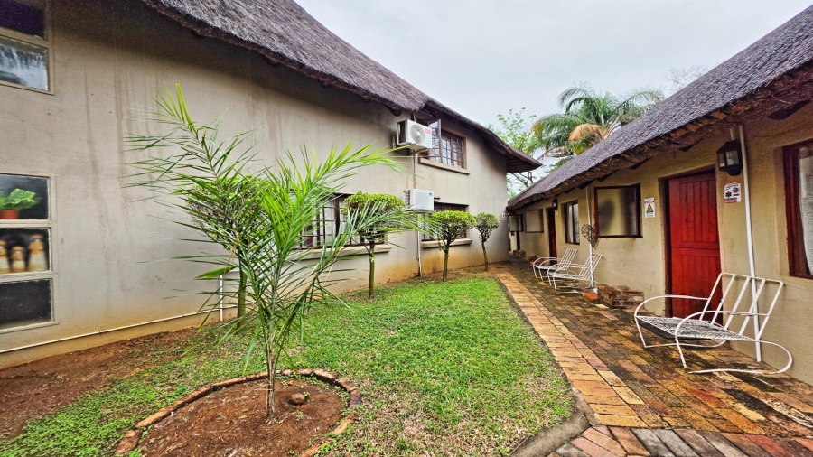 6 Bedroom Property for Sale in Malelane Mpumalanga