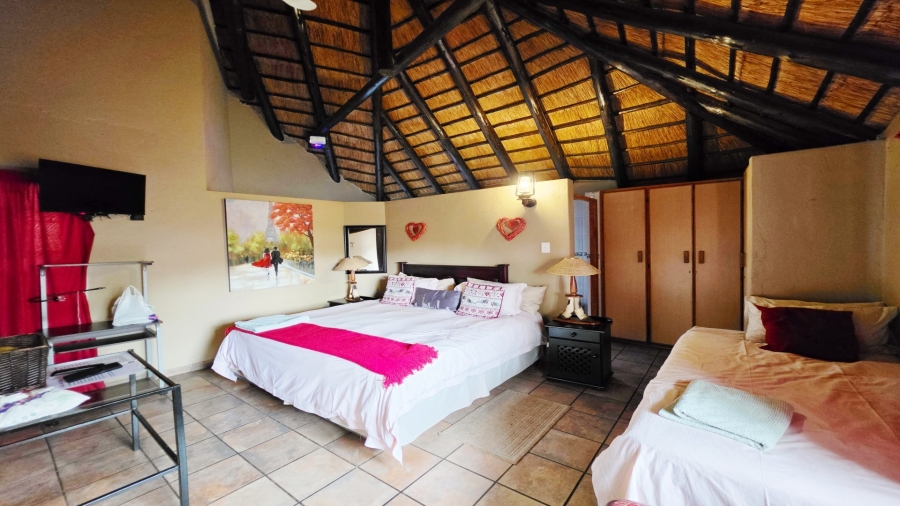 6 Bedroom Property for Sale in Malelane Mpumalanga