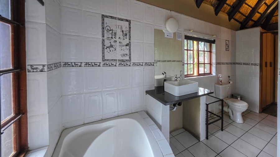 6 Bedroom Property for Sale in Malelane Mpumalanga