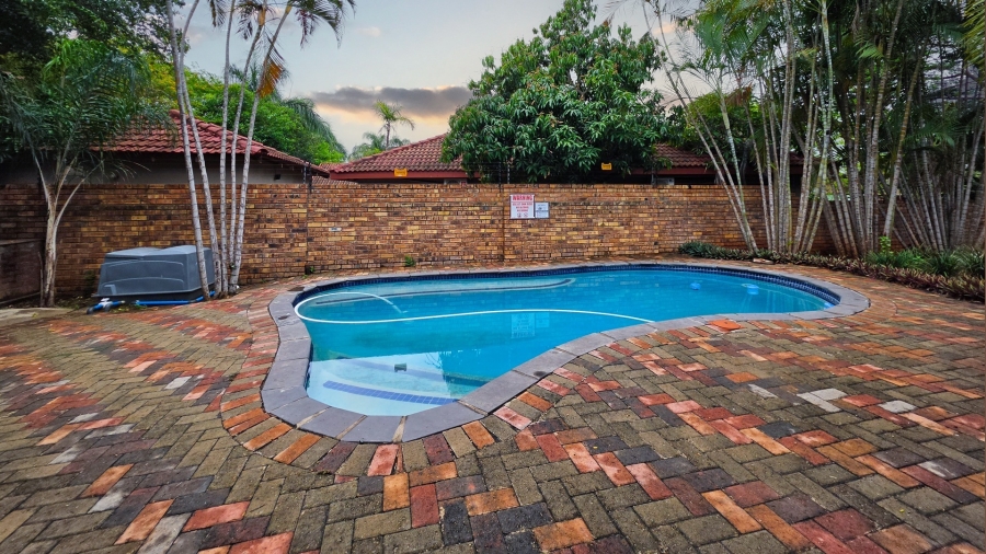 6 Bedroom Property for Sale in Malelane Mpumalanga