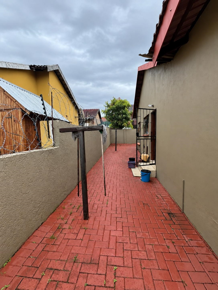 3 Bedroom Property for Sale in Kamagugu Mpumalanga
