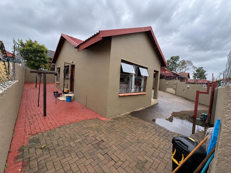 3 Bedroom Property for Sale in Kamagugu Mpumalanga