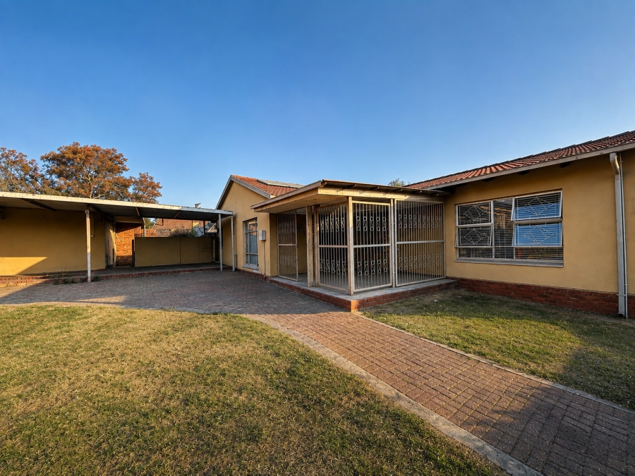 To Let 5 Bedroom Property for Rent in Secunda Mpumalanga