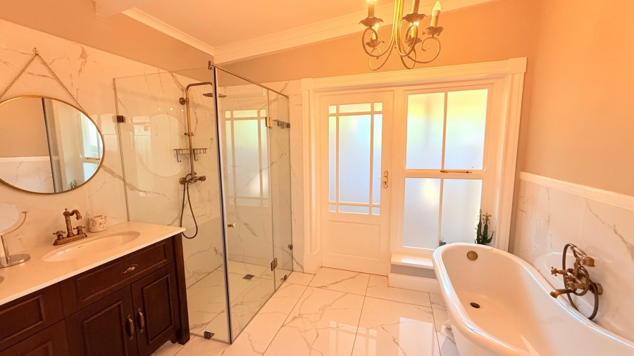To Let 4 Bedroom Property for Rent in White River Estates Mpumalanga