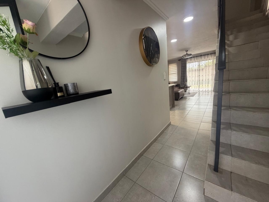 3 Bedroom Property for Sale in Stonehenge Mpumalanga