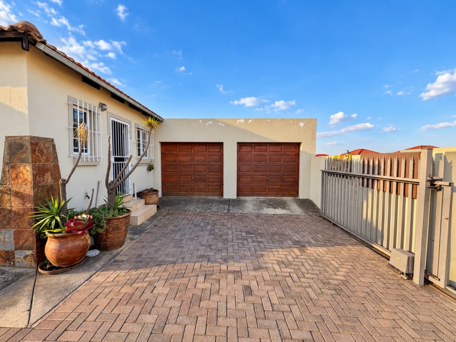 3 Bedroom Property for Sale in Ben Fleur Mpumalanga