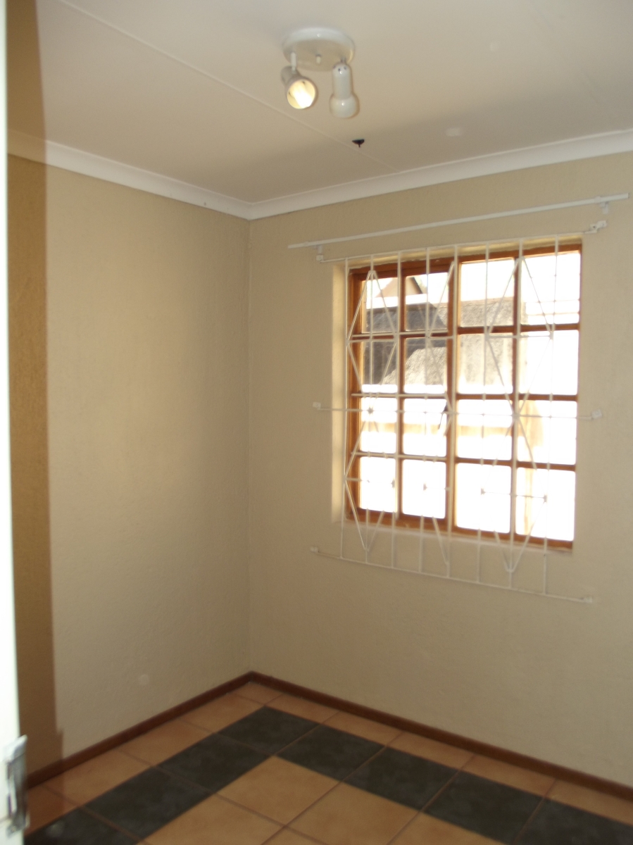To Let 3 Bedroom Property for Rent in West Acres Mpumalanga