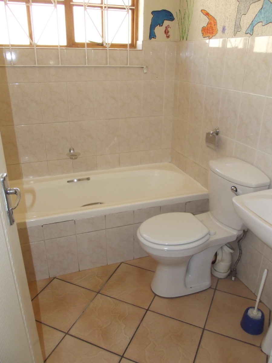 To Let 3 Bedroom Property for Rent in West Acres Mpumalanga