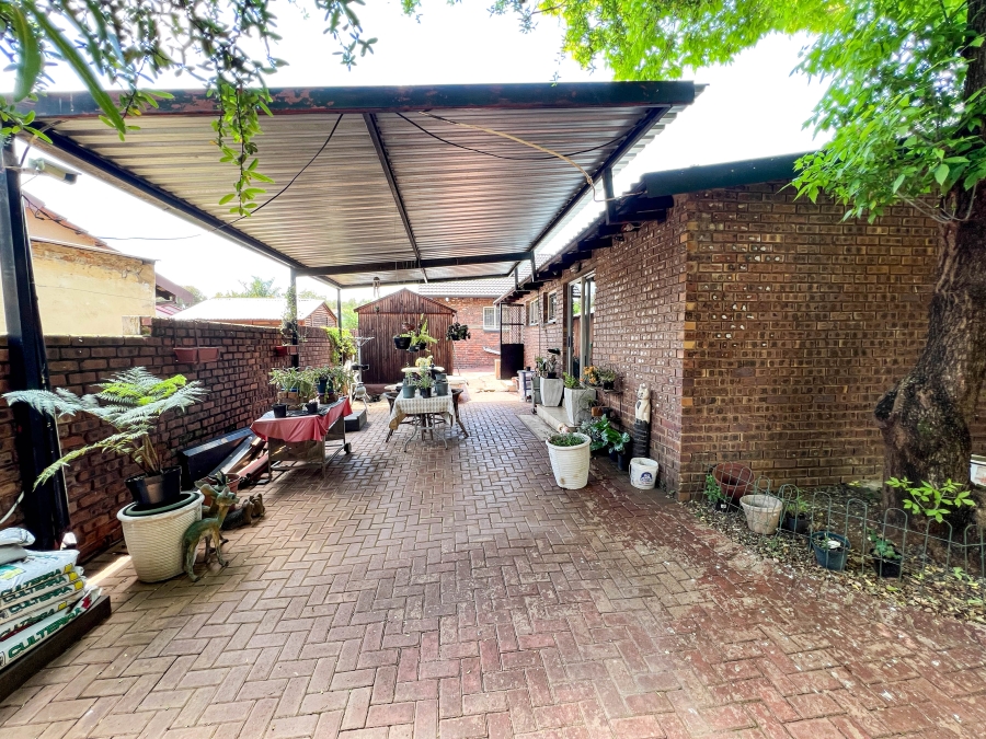 To Let 4 Bedroom Property for Rent in Dennesig Mpumalanga