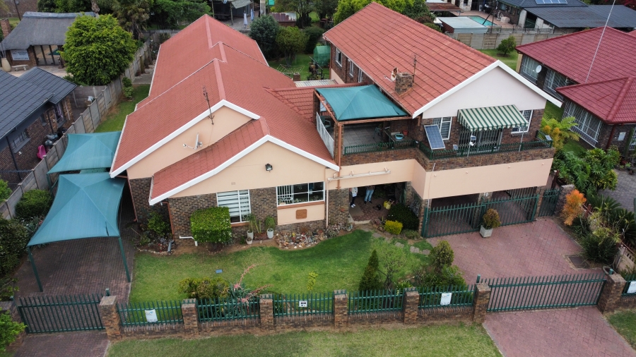 6 Bedroom Property for Sale in Del Judor Ext 4 Mpumalanga
