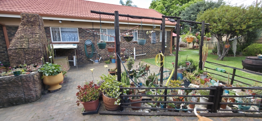 6 Bedroom Property for Sale in Del Judor Ext 4 Mpumalanga