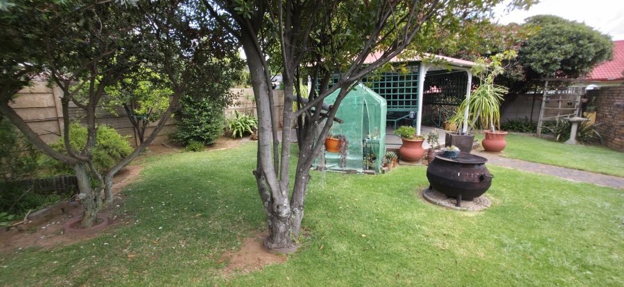 6 Bedroom Property for Sale in Del Judor Ext 4 Mpumalanga