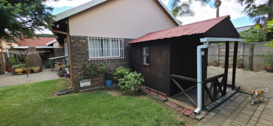 6 Bedroom Property for Sale in Del Judor Ext 4 Mpumalanga
