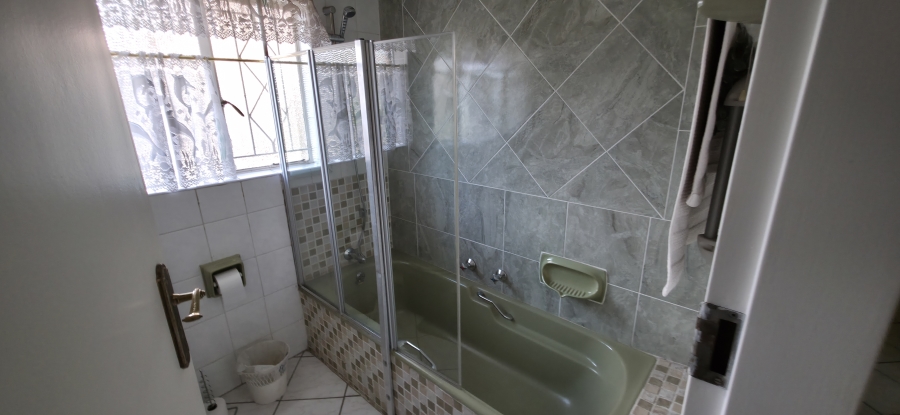 6 Bedroom Property for Sale in Del Judor Ext 4 Mpumalanga