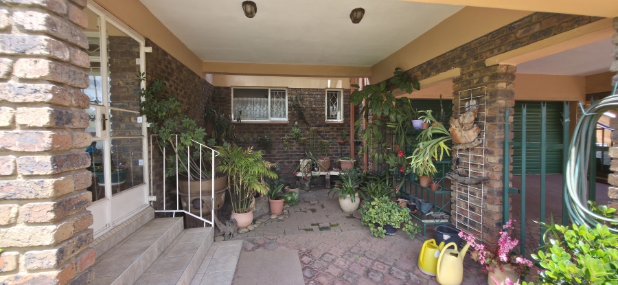 6 Bedroom Property for Sale in Del Judor Ext 4 Mpumalanga