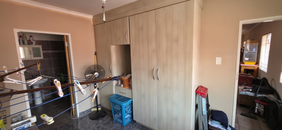 6 Bedroom Property for Sale in Del Judor Ext 4 Mpumalanga