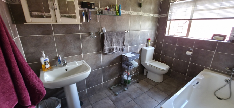 6 Bedroom Property for Sale in Del Judor Ext 4 Mpumalanga