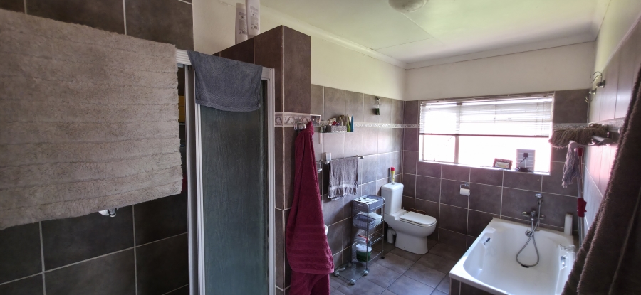 6 Bedroom Property for Sale in Del Judor Ext 4 Mpumalanga