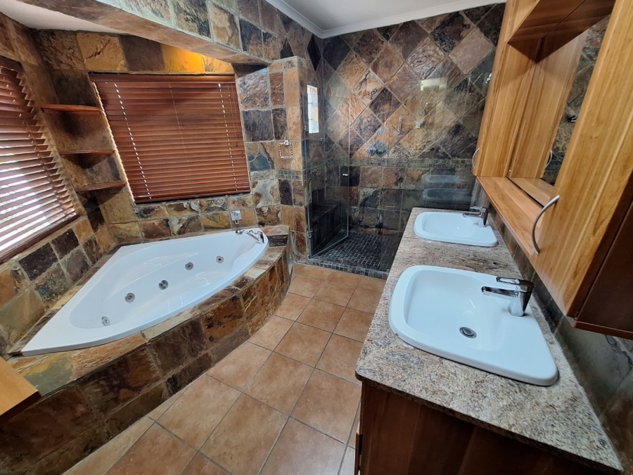 To Let 4 Bedroom Property for Rent in Sonheuwel Ext 1 Mpumalanga
