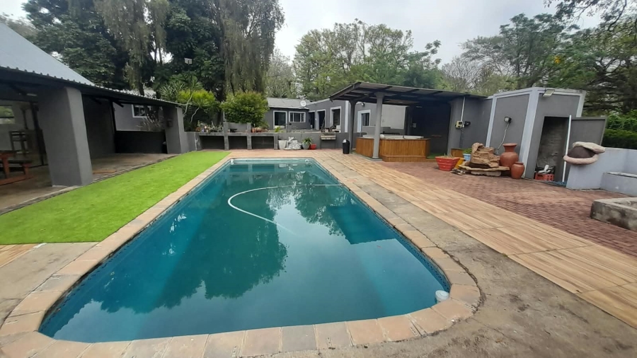 Commercial Property for Sale in White River Estates Mpumalanga