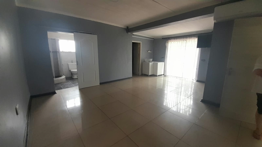 Commercial Property for Sale in White River Estates Mpumalanga