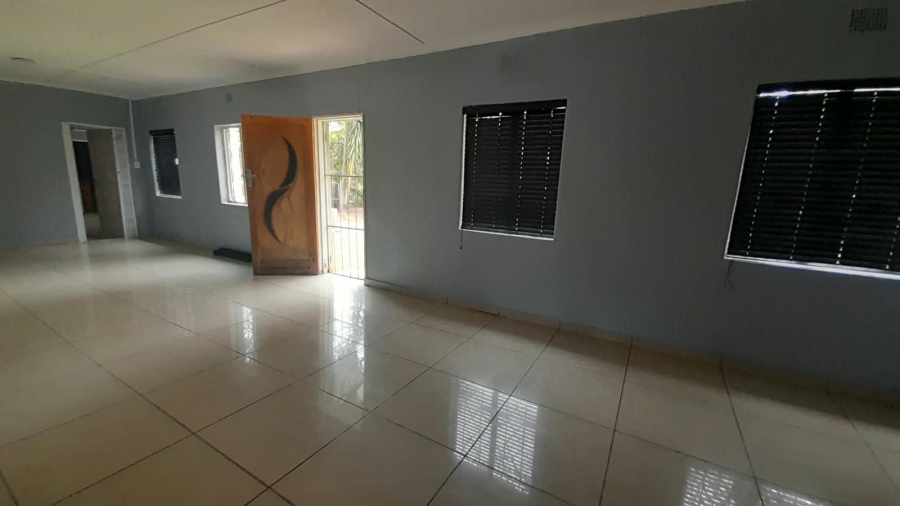 Commercial Property for Sale in White River Estates Mpumalanga