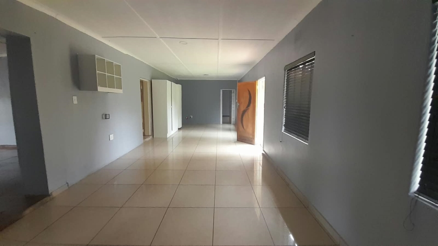 Commercial Property for Sale in White River Estates Mpumalanga