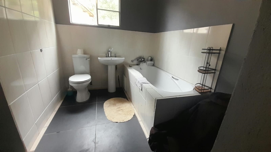 Commercial Property for Sale in White River Estates Mpumalanga