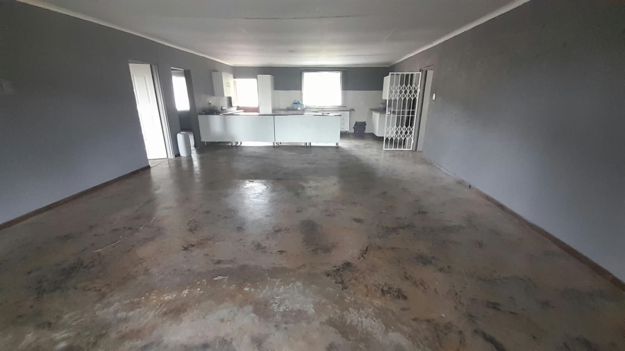 Commercial Property for Sale in White River Estates Mpumalanga