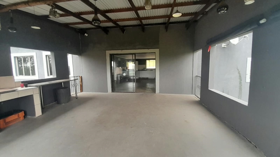 Commercial Property for Sale in White River Estates Mpumalanga