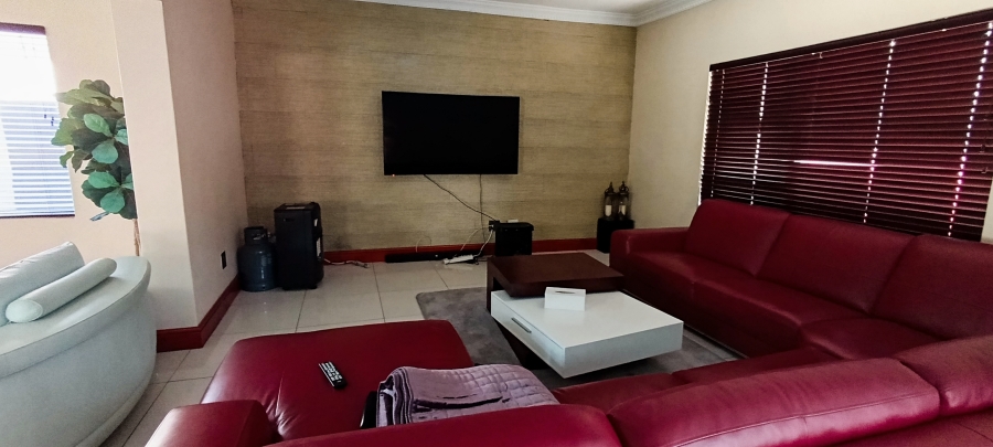 To Let 4 Bedroom Property for Rent in Ben Fleur Mpumalanga