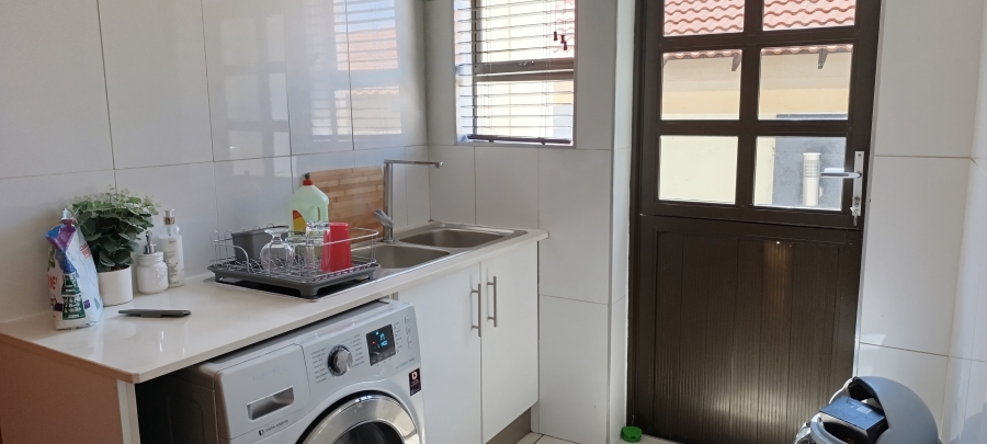 To Let 4 Bedroom Property for Rent in Ben Fleur Mpumalanga