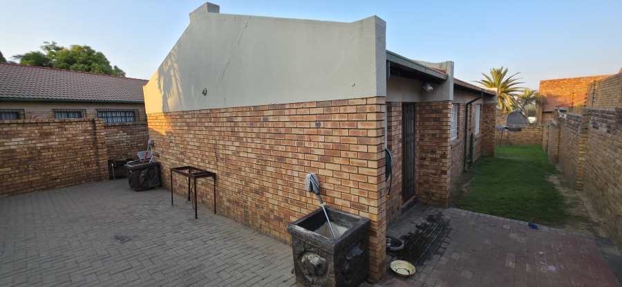 To Let 3 Bedroom Property for Rent in Die Heuwel Mpumalanga