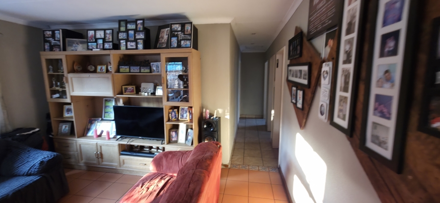 To Let 3 Bedroom Property for Rent in Die Heuwel Mpumalanga