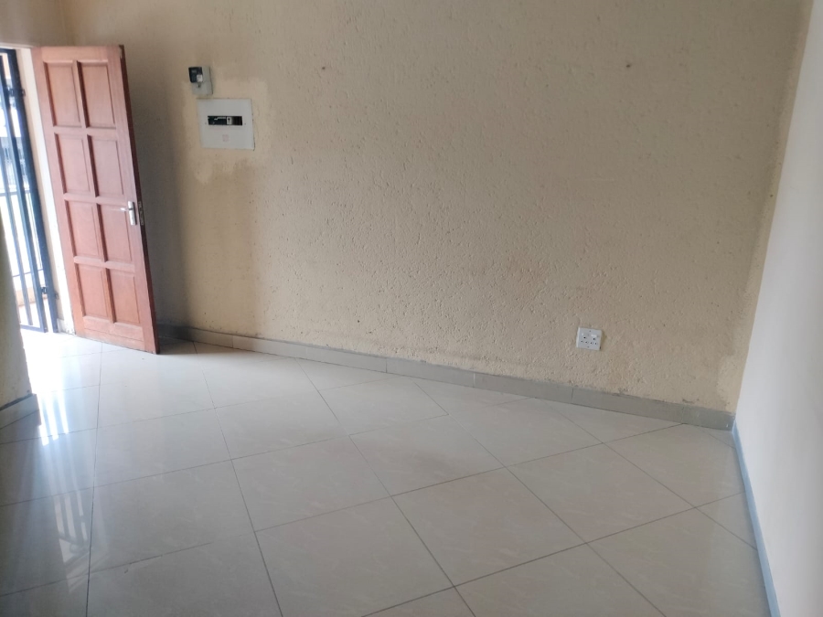 To Let 2 Bedroom Property for Rent in Stonehenge Mpumalanga