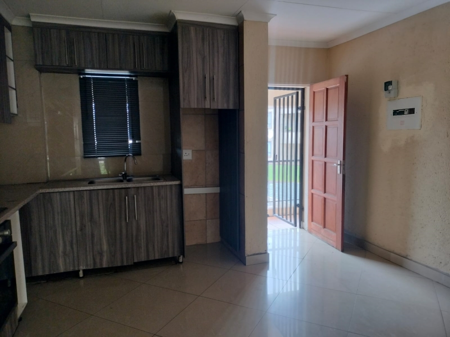To Let 2 Bedroom Property for Rent in Stonehenge Mpumalanga