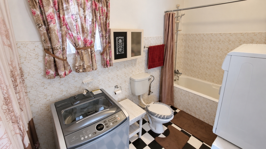 7 Bedroom Property for Sale in West Acres Ext 6 Mpumalanga