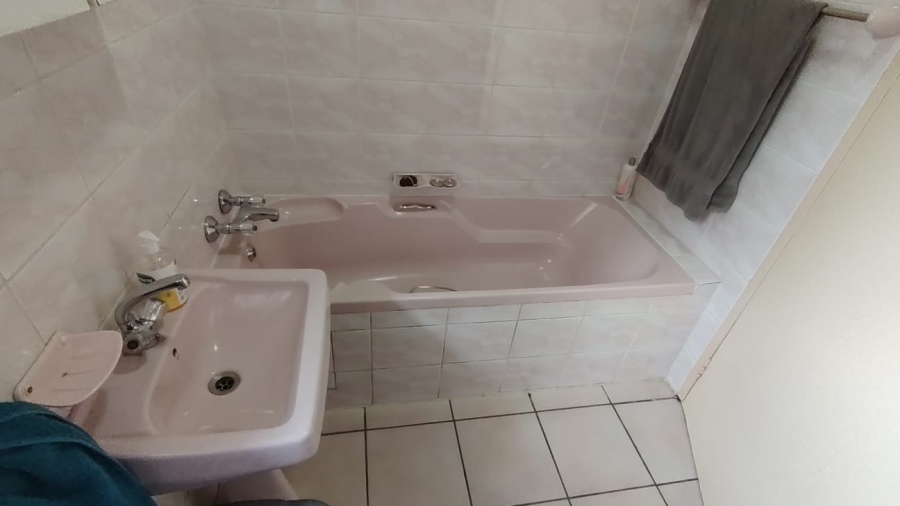 To Let 3 Bedroom Property for Rent in Steiltes Mpumalanga