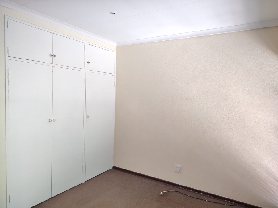 To Let 2 Bedroom Property for Rent in West Acres Mpumalanga