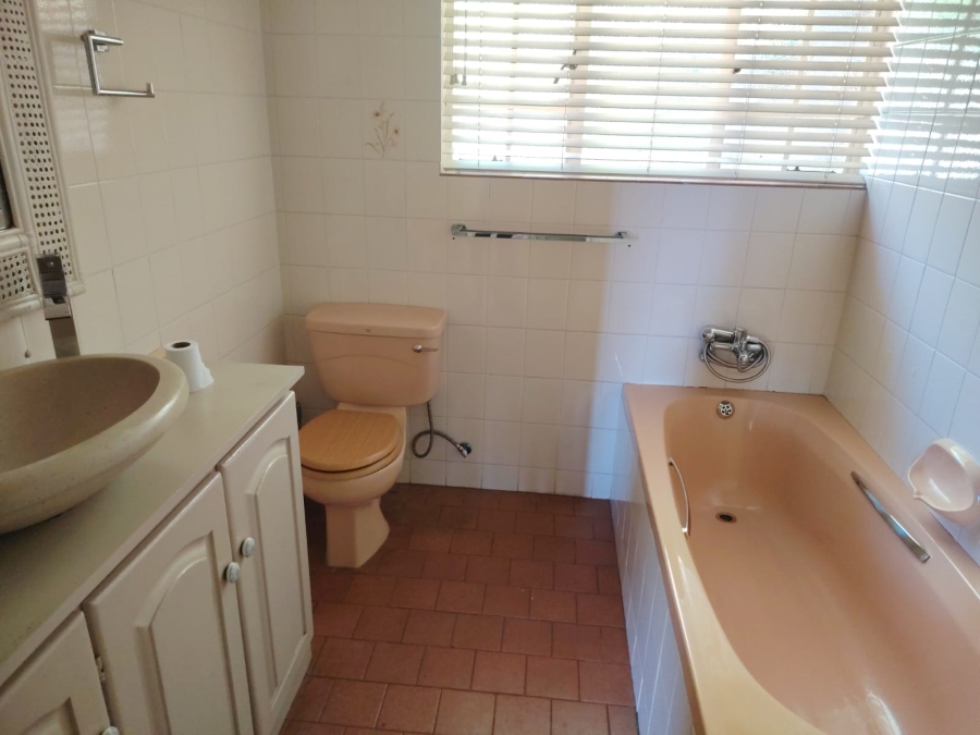 To Let 2 Bedroom Property for Rent in West Acres Mpumalanga