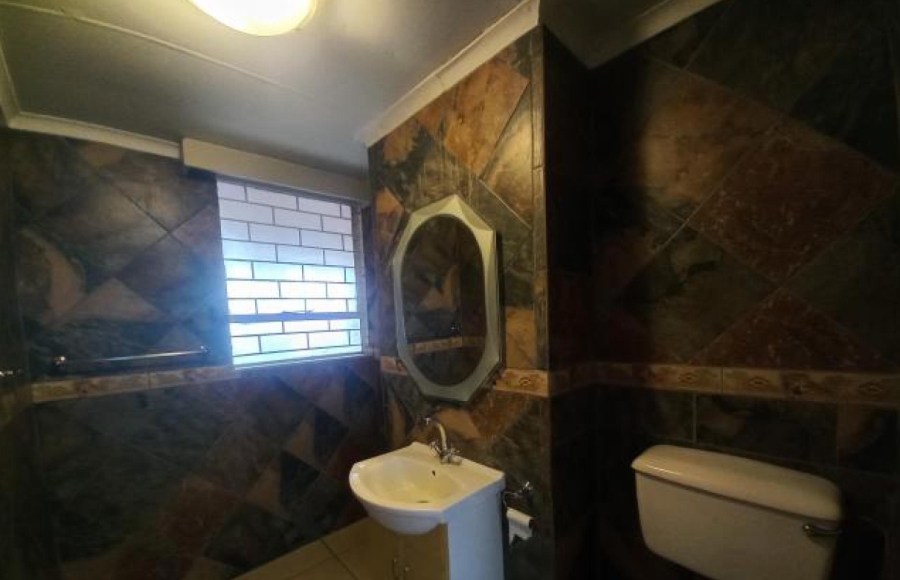 2 Bedroom Property for Sale in Nelspruit Mpumalanga