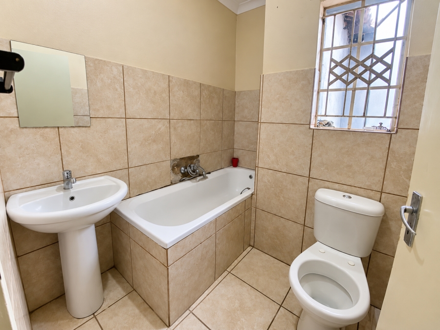 13 Bedroom Property for Sale in Stonehenge Ext 13 Mpumalanga