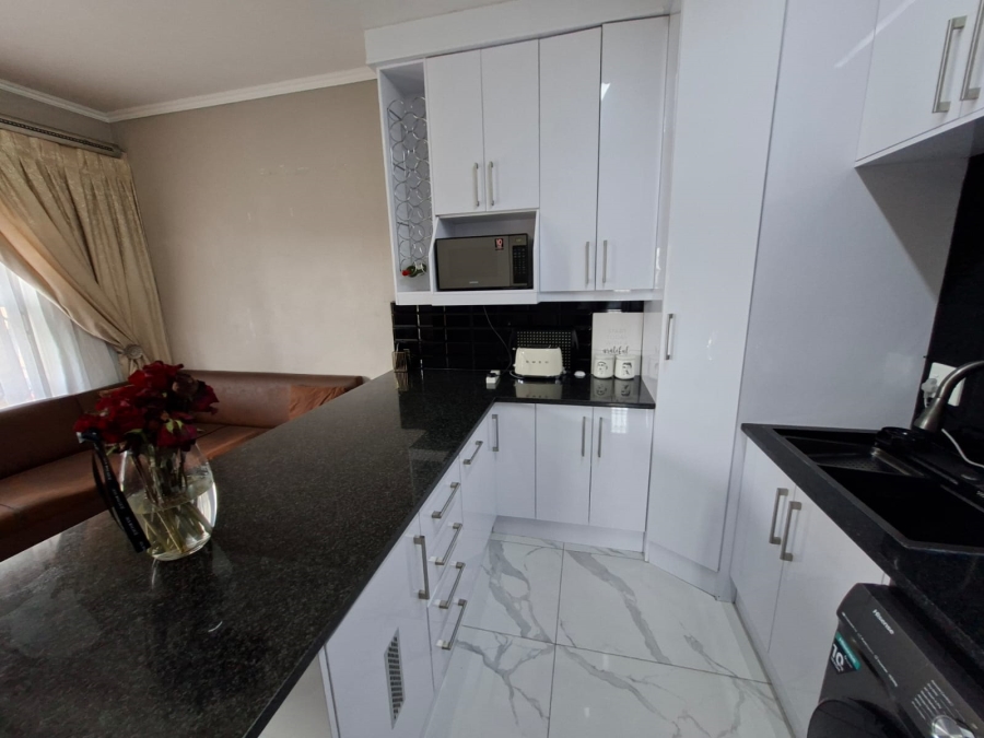 To Let 3 Bedroom Property for Rent in Terra Nova Mpumalanga