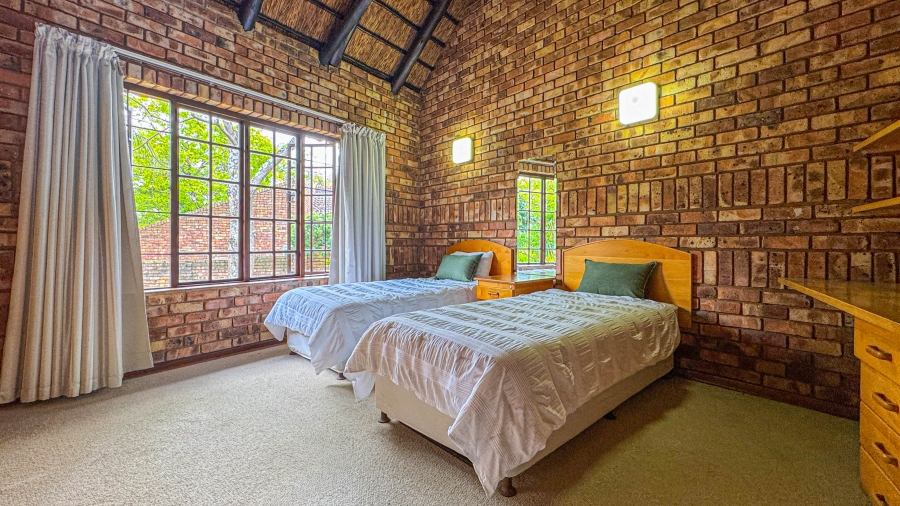 4 Bedroom Property for Sale in Sonheuwel Ext 1 Mpumalanga