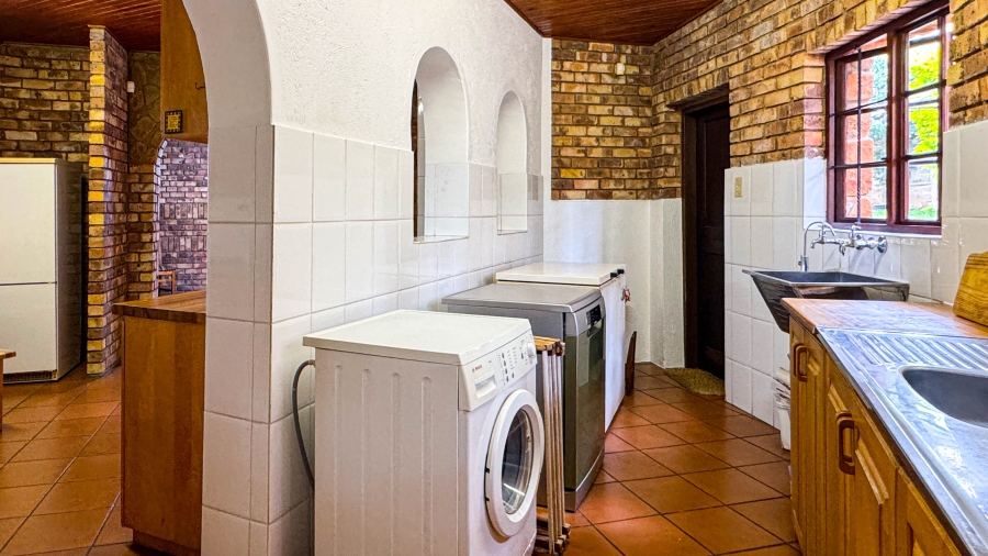 4 Bedroom Property for Sale in Sonheuwel Ext 1 Mpumalanga